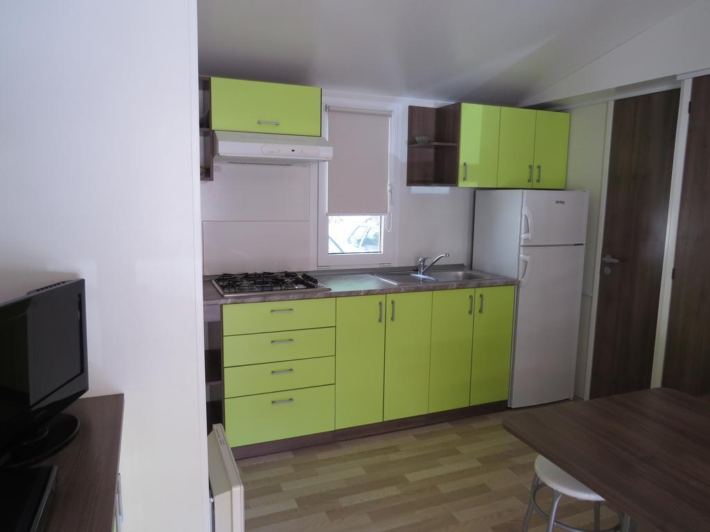 Camping Mia Bungalow & Mobile Home Biograd Na Moru Cameră foto